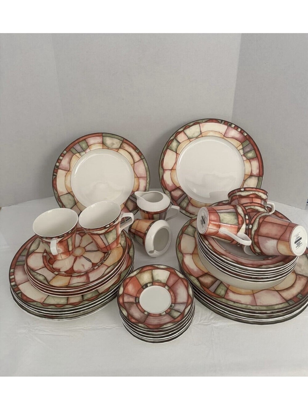 Sasaki “Magnolia” by Paula Zanger – Complete Multi‑Piece 33 Pcs Dinnerware Set